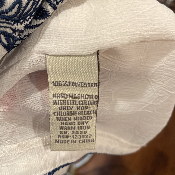 Cecico gauzy, flowy top, white with navy embroidered design, S - Picture 4 of 7